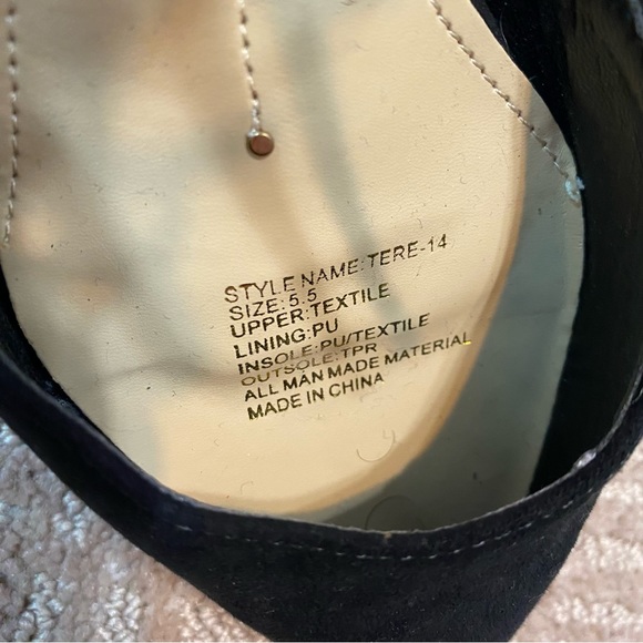 NWT {Jacobies} Black Suede Pointed Toe Block Heels - Memory Foam ~ Size 5.5 - Picture 2 of 12